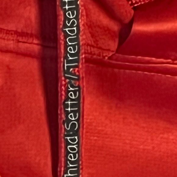 COMPTON WEAR APPAREL BEAUTIFUL RED HOODY SIZE MED - Picture 4 of 5